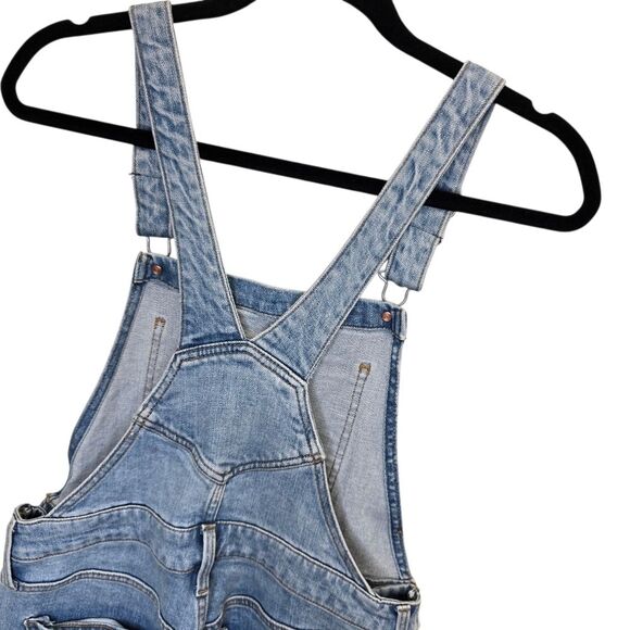 Old Navy Women's 8 Light Wash Blue Jean Denim Overalls - Picture 8 of 16